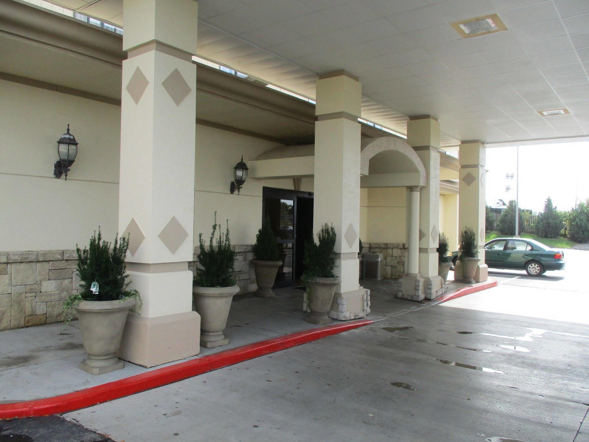 Best Host Inn Plaza Kansas City Exteriör bild