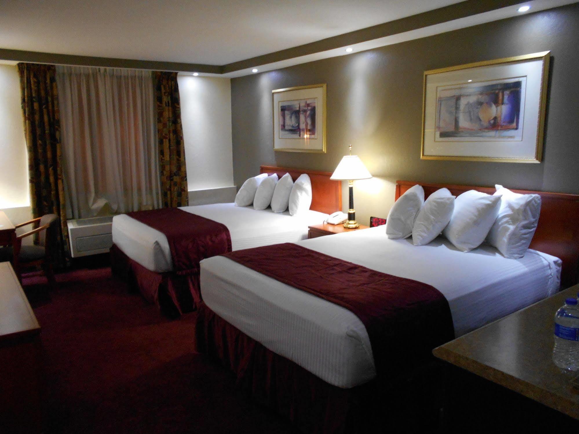 Best Host Inn Plaza Kansas City Exteriör bild