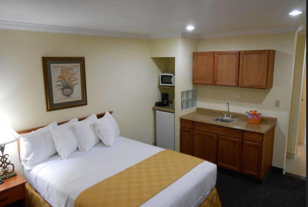 Best Host Inn Plaza Kansas City Exteriör bild